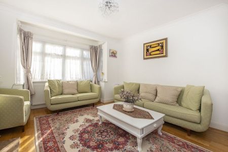 3 bedroom semi-detached house to rent - Photo 2