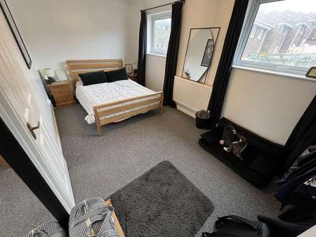 Knightstone Heights, Frome, Somerset, BA11 - Photo 3