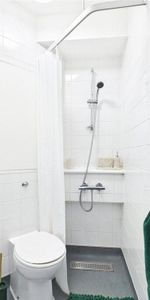 5 bedroom flat to rent - Photo 4