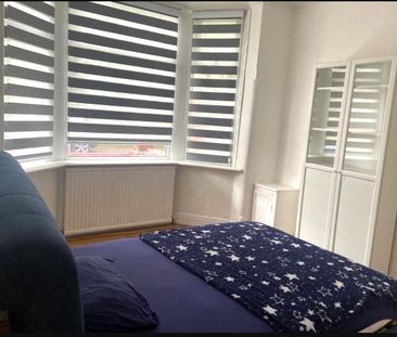 Room in a Shared House, Rusholme Grove, M14 - Photo 1