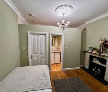 1 Bed Flat, Lynton Road, W3 - Photo 5