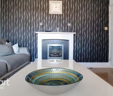 3 bedroom end of terrace house to rent - Photo 3