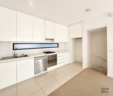 8 Yellow Box Lane, Burwood VIC 3125 - Townhouse For Rent | Domain - Photo 4