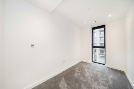 3 bedroom flat to rent - Photo 3