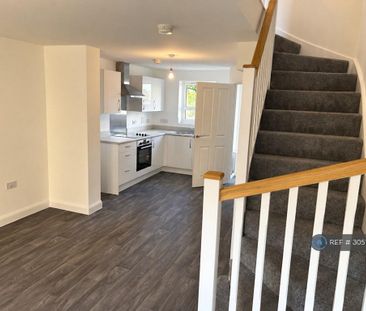 2 bedroom terraced house to rent - Photo 2