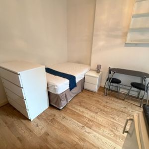 Studio Flat, Kilburn, NW6 - Photo 2