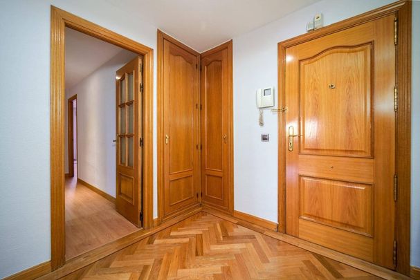 3 room luxury Flat for rent in Pozuelo de Alarcón, Spain - Photo 1