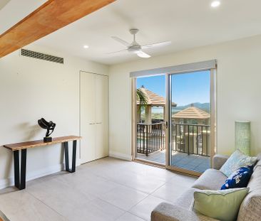 LUXURIOUS ELEVATED LIVING IN PALM COVE - Photo 6