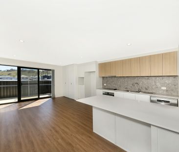 Modern Two Bedroom House - Photo 2