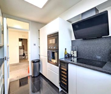 West Parade - Photo 2