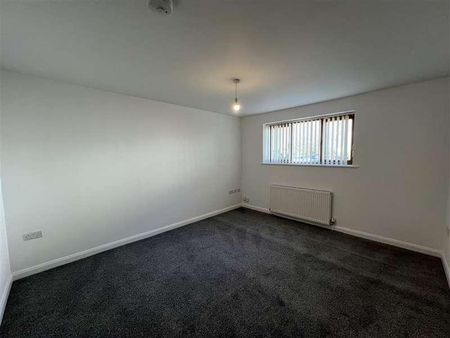 Glebe Road, Loughor, Swansea, SA4 - Photo 5