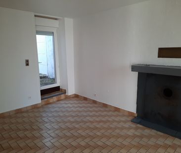 Location Maison 4 pièces 87 m² Pérassay - Photo 2