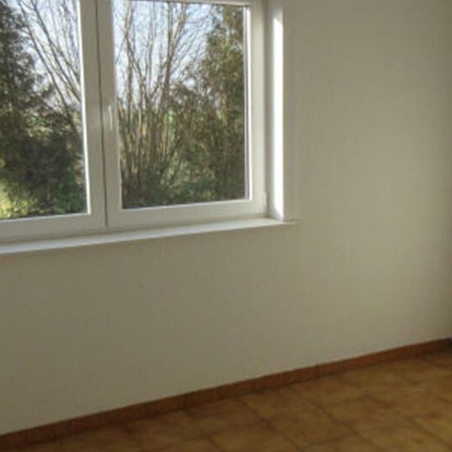 Appartement te huur in Bernissart voor € 510 met 1 slaapkamer - Photo 1