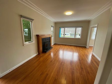Property Management72 Nile Road, Milford - House for Rent - Photo 3