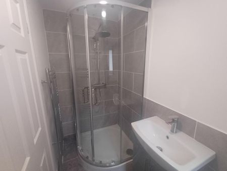 2 bedroom terraced house to rent - Photo 5