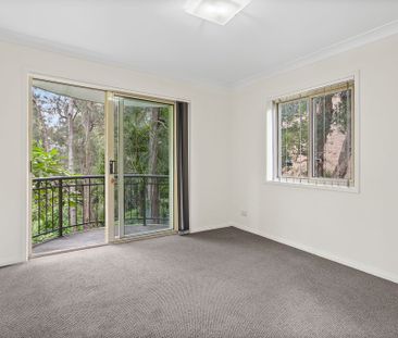 Beautifully Renovated Coastal Unit | Available Now - Photo 6