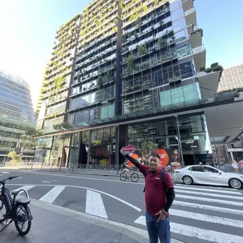 2 Chippendale Way, Sydney - Photo 2