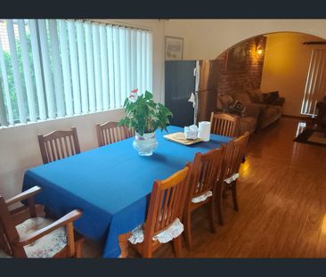 Spacious 4-Bedroom Brick Home in a Quiet Berala Location - Photo 4