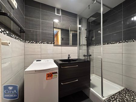 Location Appartement 2 pièces 45m² ST ETIENNE 42100 - Photo 5