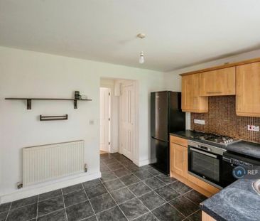 2 bedroom end of terrace house to rent - Photo 5