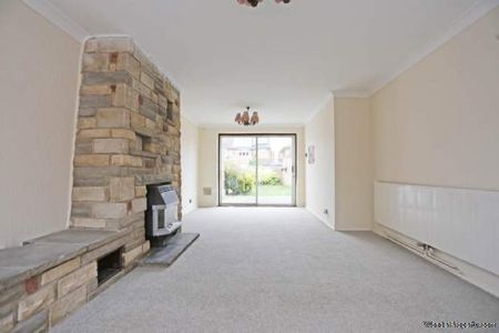 4 bedroom property to rent in Rainham - Photo 4