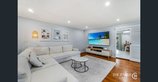 Beautiful Three Bedroom Renovated Home - Photo 1