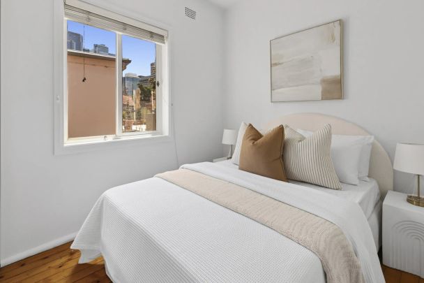 Bright north-facing apartment in exclusive village setting - Photo 1