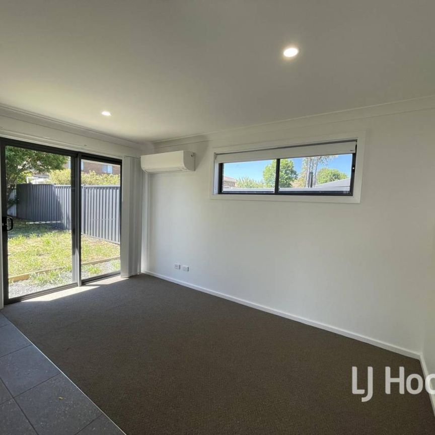 Cosy, Brand New Unit - Photo 1