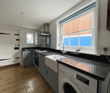 2 bedroom semi-detached house to rent - Photo 6