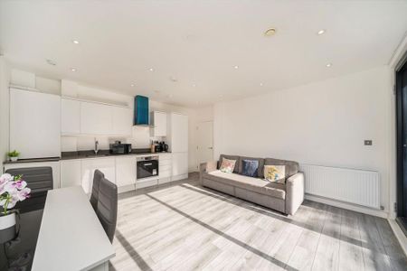 2 bedroom flat to rent - Photo 2