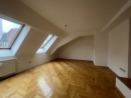 Provisionsfrei! Sonnendurchflutete 2-Zimmer-Wohnung in beliebter und hipper Lage mit Schlossberg Blick - Foto 2