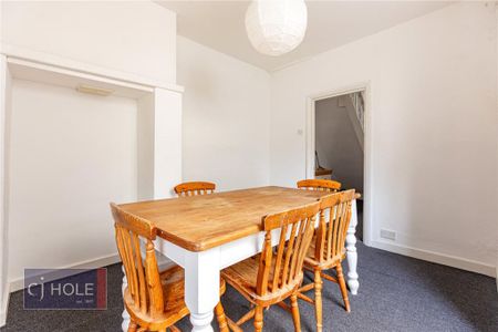 5 bedroom terraced house to rent - Photo 3