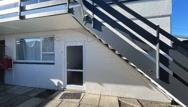 Two bedroom unit on Gloucester! - Photo 1