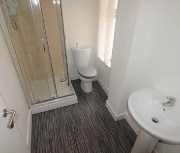 To Let 1 Bed Apartment - Photo 6