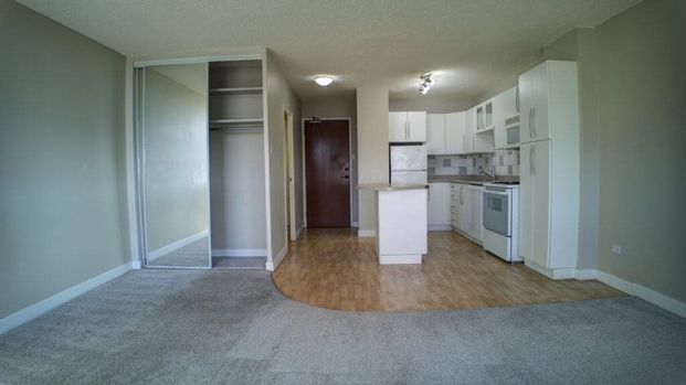 Edmonton Unfurnished apartment Rental in Garneau - Concord Tower - 11147 Whyte Ave NW - 903 - Photo 1