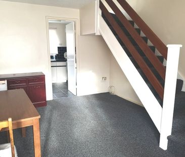 2 Bed End Terrace, Spring Grove Gardens, B18 - Photo 2