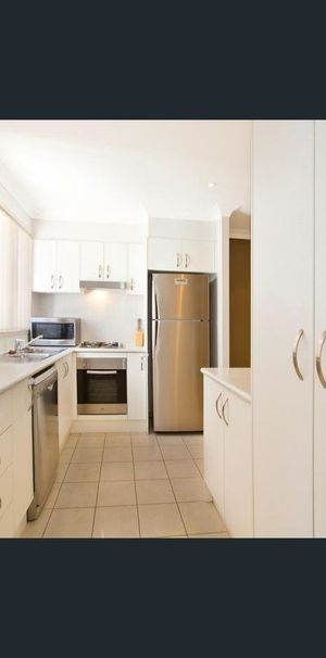 Sure to tick all the Boxes ! - Photo 1