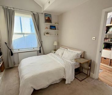 2 Bed Flat, Masbro Road, W14 - Photo 3