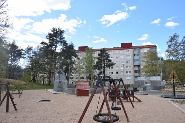 Kosmosgatan 12 - Foto 1
