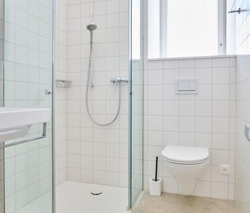 Modernes 5.5-Zimmer-Einfamilienhaus mit Lift bis ins 3. Obergeschoss - Photo 6