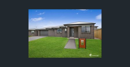 MODERN SINGLE STORY HOME - Photo 5