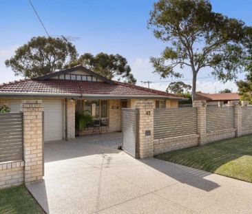 Fully Furnished 3x2 Home - Prime Location in Mandurah - Photo 4