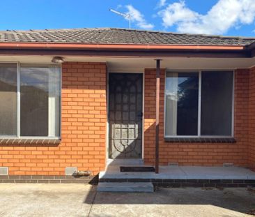 2/1 Bowman Street, Werribee VIC, Belconnen - Photo 1