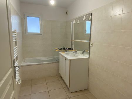 Location Appartement 3 pièces 71m² TOURNON SUR RHONE 07300 - Photo 5