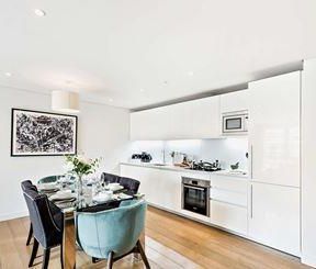 3 bedroom flat to rent - Photo 6