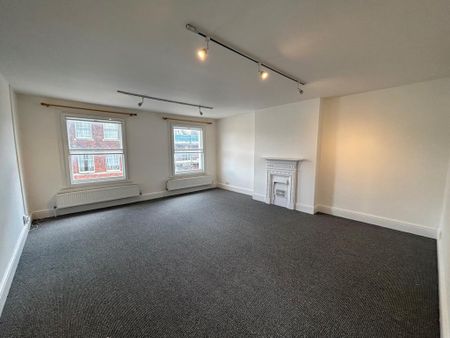 3 bedroom flat to rent - Photo 3