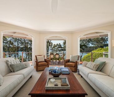 Fully furnished executive home with stunning Pittwater views - Photo 3