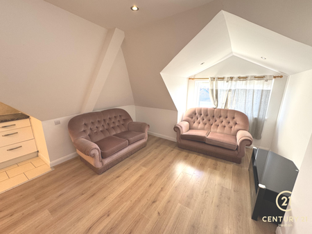 1 bedroom flat to rent - Photo 2