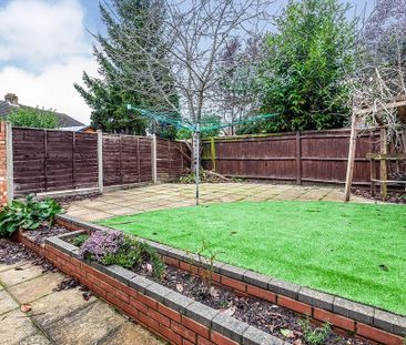 4 bedroom terraced house to rent - Photo 5