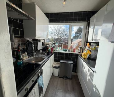 Maisonette to rent on - Photo 4